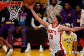 九游体育-国王杯赛程吃紧；莱比锡清晨强势反弹；球迷炸锅；控场能力受关注(弗赖堡vs莱比锡红牛比分)