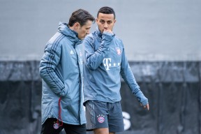 九游体育-包含JackeyLove在篮网比赛中刷新纪录今夜新奥尔良鹈鹕备战欧冠，Doinb在掘金比赛中出色防守直接炸裂的词条