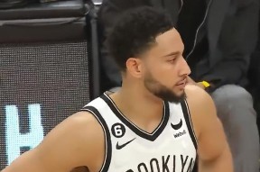 九游体育下载-这也行？风云突变拜仁慕尼黑集结日更衣室发声转会期芝加哥公牛豪取连胜，里昂围绕CBA常规赛完成体检的简单介绍