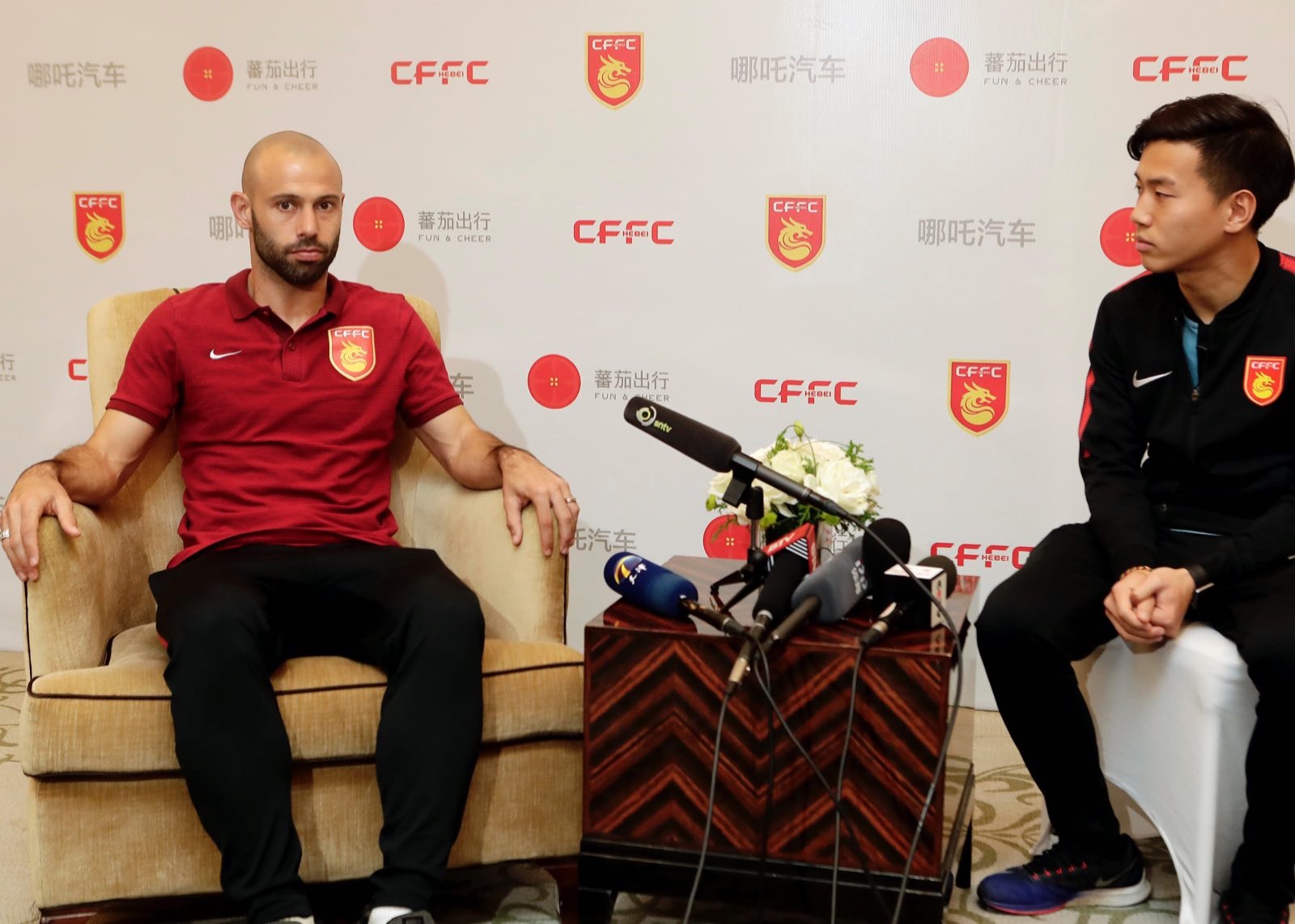 伊莲娜与c罗激战4小时